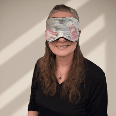 Silke SoveMaske -100% SilkeStof -100% SilkeFyld. Dejlige pastelfarvede blomster - Liljer