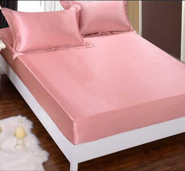 Silke sengelinned mørk pink 100% silke 19momme