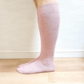 Japansk kvalitet i en let og frisk silke hamp bomuld knæstrømpe Pink