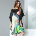 Silke Batwing Natkjole 100% silke 19momme Sort med pink Lotus blomster og grønne blade